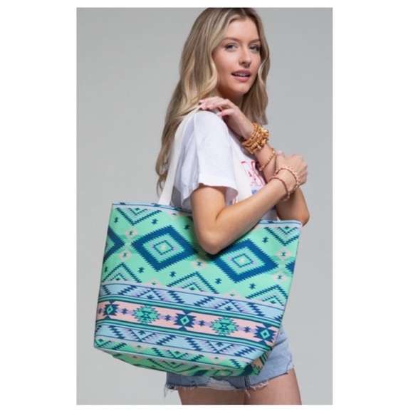 🩵New Ruggine Bohemian Ethnic Print Tote Bag And Matching Wristlet🩵 - Picture 3 of 11